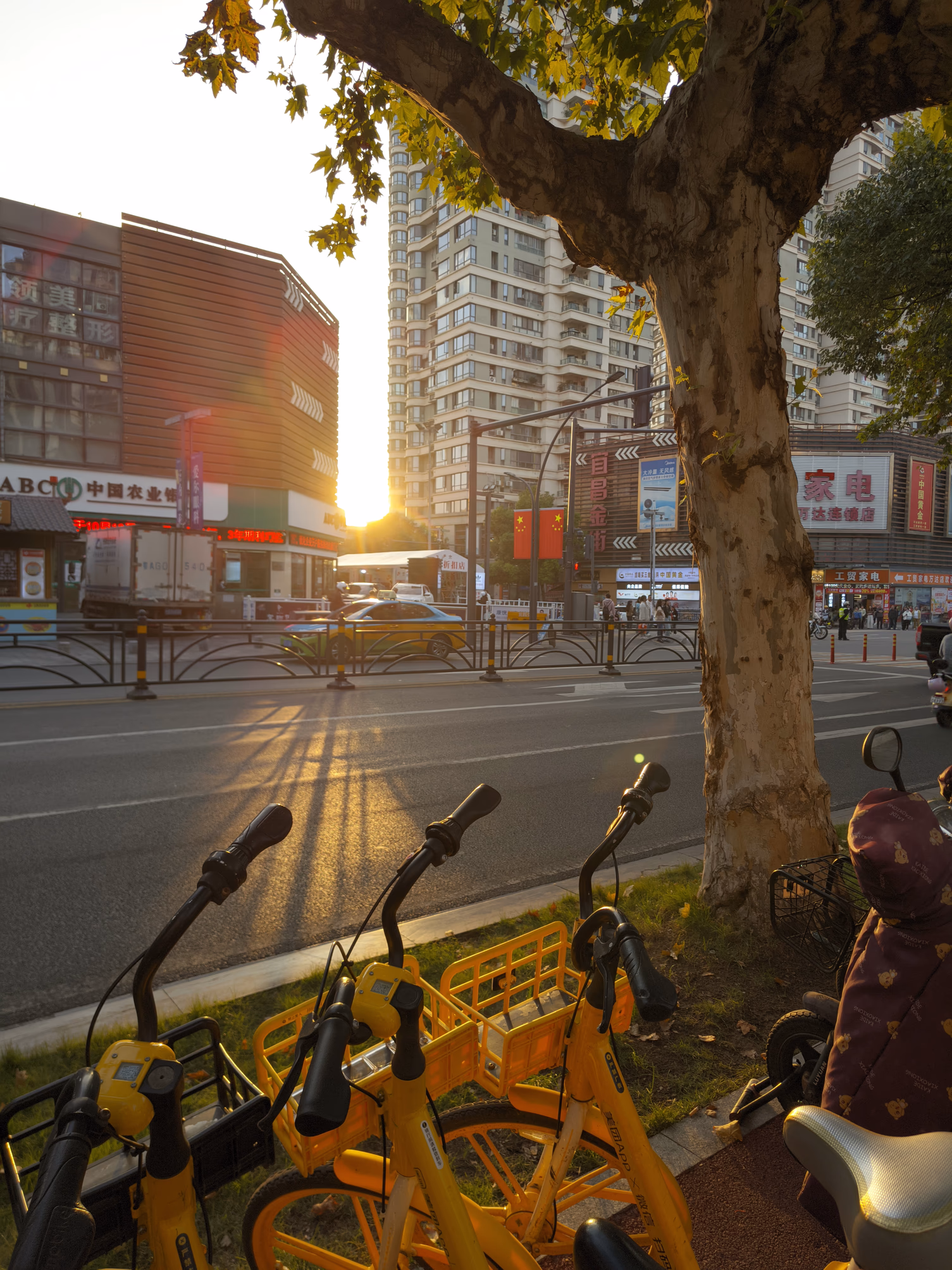 宜昌 深秋 - Yichang, Late Autumn
